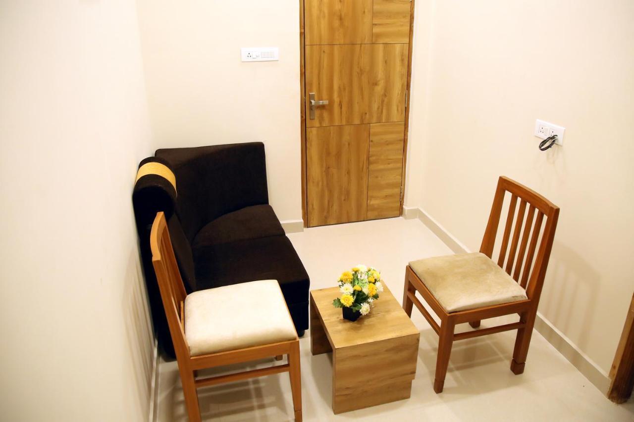 Apollo Court Hotel เชนไน ภายนอก รูปภาพ