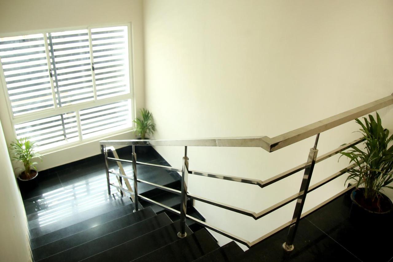 Apollo Court Hotel เชนไน ภายนอก รูปภาพ